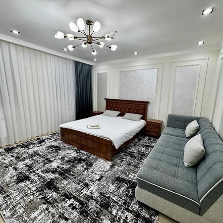 Entire Apartment In Central ヌクス エクステリア 写真