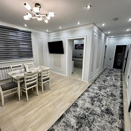 Entire Apartment In Central ヌクス エクステリア 写真