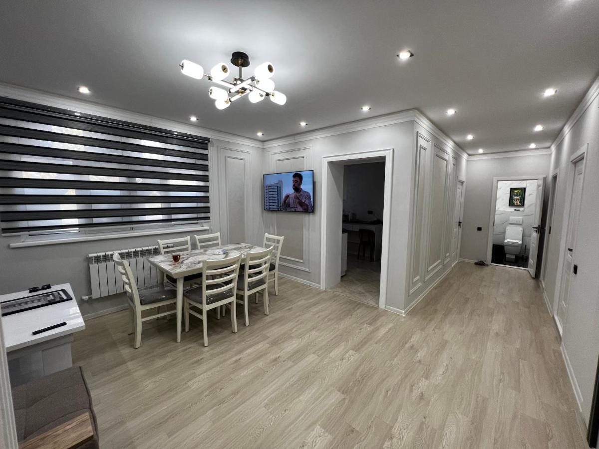 Entire Apartment In Central ヌクス エクステリア 写真