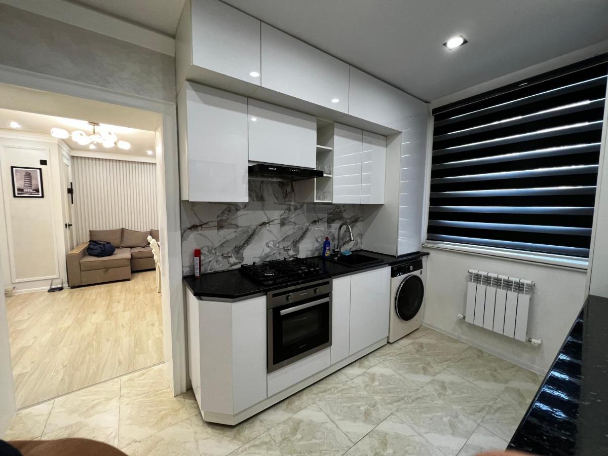 Entire Apartment In Central ヌクス エクステリア 写真
