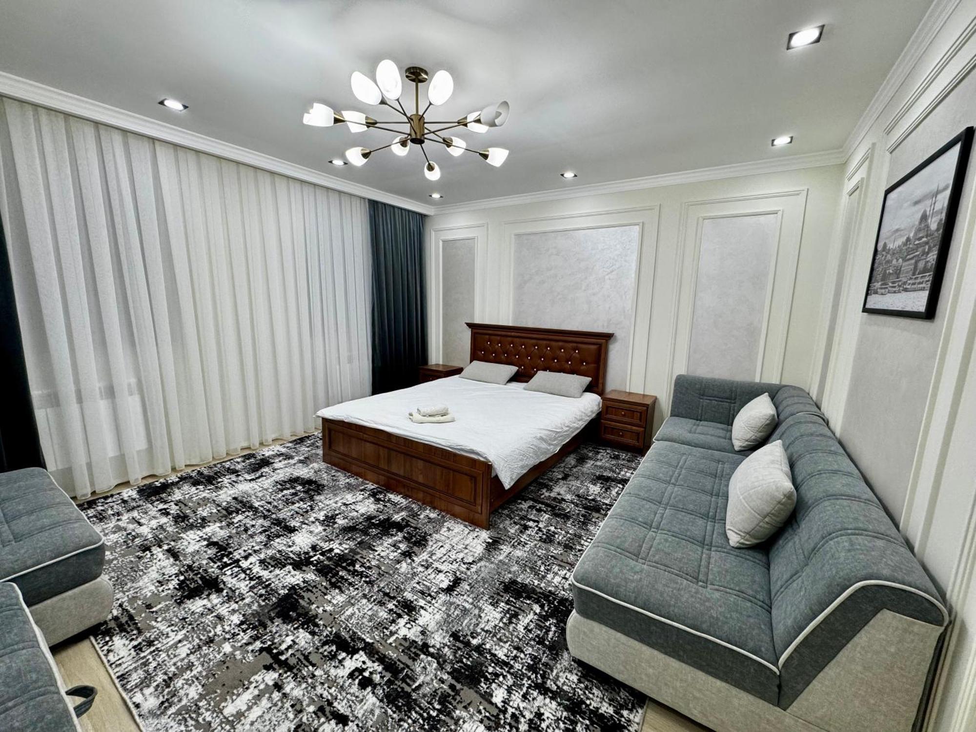 Entire Apartment In Central ヌクス エクステリア 写真